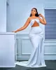 2024 Abito da sposa a sirena per la sposa Plus Size Illusion Abiti da sposa Collo trasparente Strass Abiti da sposa in rilievo per donne nere africane D174