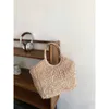 Pas cher en gros liquidation limitée 50% de réduction sac à main Baobao femmes nouveau automne et hiver tendance polyvalente fourre-tout sac à bandoulière populaire sur le même style