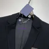 Mens Suit jacka italiensk designer långärmad avslappnad affärsfest bröllop mode klassisk vintage läder inlägg på bröstet 3333