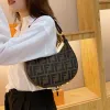 70% Factory Outlet Off célébrité populaire aisselles pour les femmes hiver lettre simple croissant polyvalent portable sac pour femme en solde