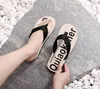 Chinelos de designer feminino sandálias de salto de verão qualidade moda chinelos impressos chinelos à prova dwaterproof água plataforma chinelos praia esportes flip-flops gai oversize macio