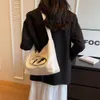 Goedkope Groothandel Beperkte Opruiming 50% Korting Handtas Kleine Sier Commuter Tote Bag Dames Spicy Girl Dingdang Mode Eén Schouder Onderarm Handtas