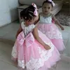 Robes de fille arrivées robes de bal en dentelle rose robes de filles de fleurs concours avec Train première Communion pour les mariages robes Deminha