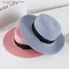 Szerokie czapki BRIM HATS HATS Summer unisex płaski czapkę słoneczną odpowiednią dla kobiet i mężczyzn solidny kolor szeroko paski czarna wstążka na plażę kapelusz wakacyjny chłodny kapelusz y2403