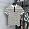 Wysokiej jakości wykwintna haftowa moda z krótkim rękawem T-shirt męskie marka Trend Trend Stripe Casual Youth Lapel Polo Shirt 240319