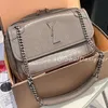 Bola de massageador de luxo de alta qualidade LE Designer Mulheres Bolsas de ombro de cadeia Lady Fashion Crossbody Bolsa Bolsas Envelope Cartilhas Branca Pnset Leacé Caixa de presente de couro macia