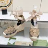 Designer-Sandalen für Damen, Keilabsatz, Plateau-Absatz, Matelasse-Espadrille-Schuhe, dicke Sohle, Lafite, dekorativer Knöchel-Schnürriemen aus echtem Leder, hochwertige Markenschuhe