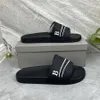 Mulheres moda chinelo designer sliders verão slides sandálias chinelos designer quente unisex piscina praia flip flops com