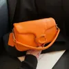 Womens C Designer Bag axel Tabby med körsbärspåsar Luxurys Handväska Tote Läder Baguette Präglad väska Square Crossbody Fashion Satchel Bag 988