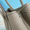 100% echtes Leder Luxus Handtasche Kuh Leder Designer -Einkaufstasche Marke Hochwertige Gartenparty Frauen Umhängetasche Schalgurt 240311