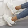 Casual Shoes Platform Women's Sport 2024 Fashion Lace Up Chunk Sneakers Bekväma lätta utomhuslöpning för kvinnor