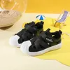 HBP icke-varumärke Summer Korean Style Tide Toddler Sandals for Kids Shoes Net tyg andas andas sneakers Ny design barn utomhus strandbarn