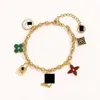 Armband Square Five Pointed Star C Letter Justerbar L Graved Letter Star Samma Light Luxury High-End-mode med europeisk och amerikansk stil 2403192