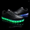 Casual LED 780 skor Fashion Light USB -avgift för kvinnor och män Lysande sneakers par sport skateboard zapatos mujer