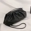 Totes TotesOU Borsa da sera elegante con pochette da sera da donna Borsa da donna in pelle coreana con grande cuscino increspato Bianco Nero Marca