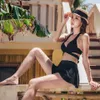Bikini vrouwelijke splitrok Koreaanse stijl zwart en wit afslankende hete lente damesvakantiejurk