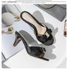 Chaussures habillées Chaussures habillées Pantoufles Femmes 2019 Été Bout Ouvert Dames Mature Luxe Fête En Plein Air Soie Paresseux Noir 8B5O H240328