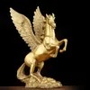 Statua in rame Folk Vecchia Cina FengShui Ottone Anno zodiacale Mosca Cavallo Pegaso Buon auspicio Decorazioni per la casa Statue per la decorazione 240314