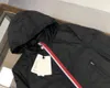 Projektant marki Mens Windbreaker Lekka z kapturem zworka Summer Sun Protection Kurtka Spring Spring Autumn Kurtki odznaka NFC Projektanci Mężczyźni Ubrania Czarna odzież wierzchnia