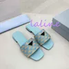 Designer Slides Women Embroidered Fabric Slippers Metallic Slide Sandals woman Luxury Sandal Triangle Chunky Heels Fashion Summer Beach Low Heel Shoes