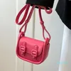 2024 omuz çantaları moda kadınlar için tatlı tek çanta sevimli gündelik çok yönlü crossbody küçük kare mini kulaklık