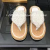 Kapcie nowe wakacje w tle sole flip flip flop kobietę płaska platforma dzielona stóp rożnych muły letnie wakacje rzym slajdy komfort design pantofla