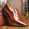 Schoenen 2023 Fashion gradiënt kleur mannen kleding schoenen slip op lederen schoenen plus size point teen zakelijke casual formele schoenen voor bruiloft