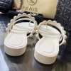 Womens Designer Luxury Slippers Pearl Cross Strap Slippers Vintage Flip-Flops Beach Slippers