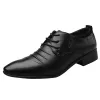 Sapatos 2023 novos sapatos masculinos de verão sapatos de couro para homens pequenos sapatos brancos sapatos de casamento versátil