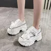 Casual Shoes 2024 Damskie kliny platformy Sneakers Platforme Autumn Fashion Kobieta koronkowa biała letnie obuwie grube dolne płótno
