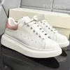 Scarpe casual Coppia Patchwork Sneakers con suola spessa Vera pelle scamosciata Colore misto Punta tonda Allacciatura Sport Amante della corsa