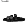 Designer Sandalen Chypres Sandalen Zweite Onkel 2024 Neues Lederlamm Haar weibliche Oberbekleidung Flachboden Klettklasse