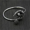 Charmarmband Uglyless Real S 925 Sterling Silver Women Elegant Pearl Bangles Handgjorda snidade Lotus Leaf Charms Bangle Vintage Ethnic Jewelry L240319