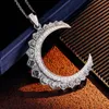 Colgantes de joyería personalizados estilo luna cadena de mossanita redonda azul de 0,5 quilates y collares con colgante de oro de 14 quilates para hombre