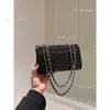 2024 nuova borsa classica con patta in pelle verniciata dorata / argento hardware in metallo borse a catena all'ingrosso borsa a tracolla con tracolla quadrata trapuntata moda diamante da donna