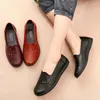 Casual Shoes Breathable Mother's Sneakers Women Lightweight And Non-slip Flat Ladies Loafers Granny Zapatillas Mujer