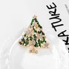 女性のためのクリスマスツリーを販売するブローチヴィンテージラインストーンパールエナメルピンファッション装飾