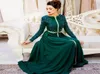 Müslüman Fas Kaftan Yeşil Şifon Gece Elbiseleri Boncuk APTERLERİ Suudi Arapça Resmi Gece Elbise Mütevazı Uzun Kollu Palav