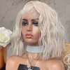 Syntetyczne peruki Charyzma 60 Platinum blond peruka syntetyczne koronkowe peruki dla kobiet Krótkie falubki Wavy Hair Blond Pargs Cosplay 240329