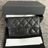 Titulaires de cartes en cuir de mode pour hommes Porte-monnaie Lady Luxury Designer Mini portefeuille de cartes Porte-clés Portefeuille Femmes Top Qualité Embrayage Noir Petits détenteurs de passeport Pochette clé