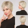 Synthetische pruiken Cosplaypruiken GEMMA Gemengd Bruin Blond Highlight Synthetische pruik Kort Pixie-kapsel Golvend Bobkapsel Pruiken met pony voor dames Natuurlijk hittebestendig haar 240329