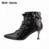 Botas Retro Crack Gothic Style Bat Metal Heel Botas Botas Diseño original Coffin Metal Lace Up Boots Pointed Toe Sexy Zapatos