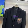 Mens Suit jacka italiensk designer långärmad avslappnad affärsfest bröllop mode klassisk vintage läder inlägg på bröstet 3333