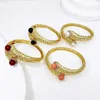 Bangle Womens Luxury Jewelry Set Design Pearl Imitation Halsband örhänge Armbandsmycken Ring Dubai Party Set 240319
