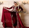 Karakou Moderne Burgundy Velvet Prom Formalne sukienki z Overskirt Gold Lace Applique Long Rleeve Arabic Evening Wear Solens6831143