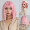 Perucas sintéticas curtas retas bob perucas com franja luz rosa natural cabelo sintético para mulheres cosplay diário perucas de fibra resistente ao calor 240329