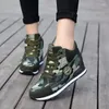 Sapatos de caminhada TaoBo Mulheres Camuflagem 6.5cm Altura do Salto Aumento Casual Tamanho 34-42 Sapatilhas de Lona Plataforma Cunhas Chunky