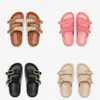 Luxe sandalen voor dames Ontwerpers Mode Klassiek Ontwerp met dubbele gesp Bloemenbrokaat Slippers Flats Leer Rubber Slippers Bodems heren Strandschoenen