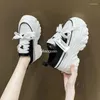 Casual Shoes 2024 Damskie kliny platformy Sneakers Platforme Autumn Fashion Kobieta koronkowa biała letnie obuwie grube dolne płótno