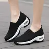 Casual schoenen instappers dames lopen orthopedische diabetische dames platform muilezels mesh lichtgewicht pantoffels wig vrouwelijke sneaker